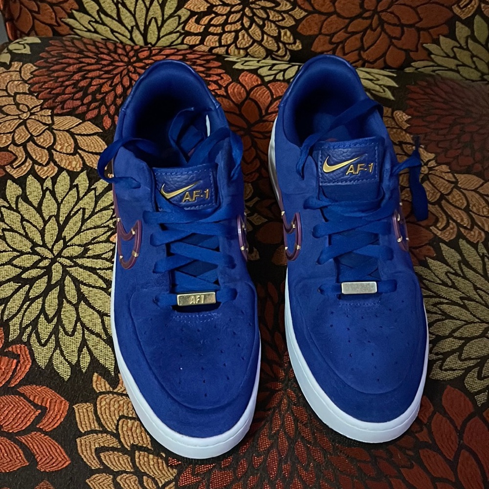 Woman Air Force-1 Special Edition Hardly Ever Worn